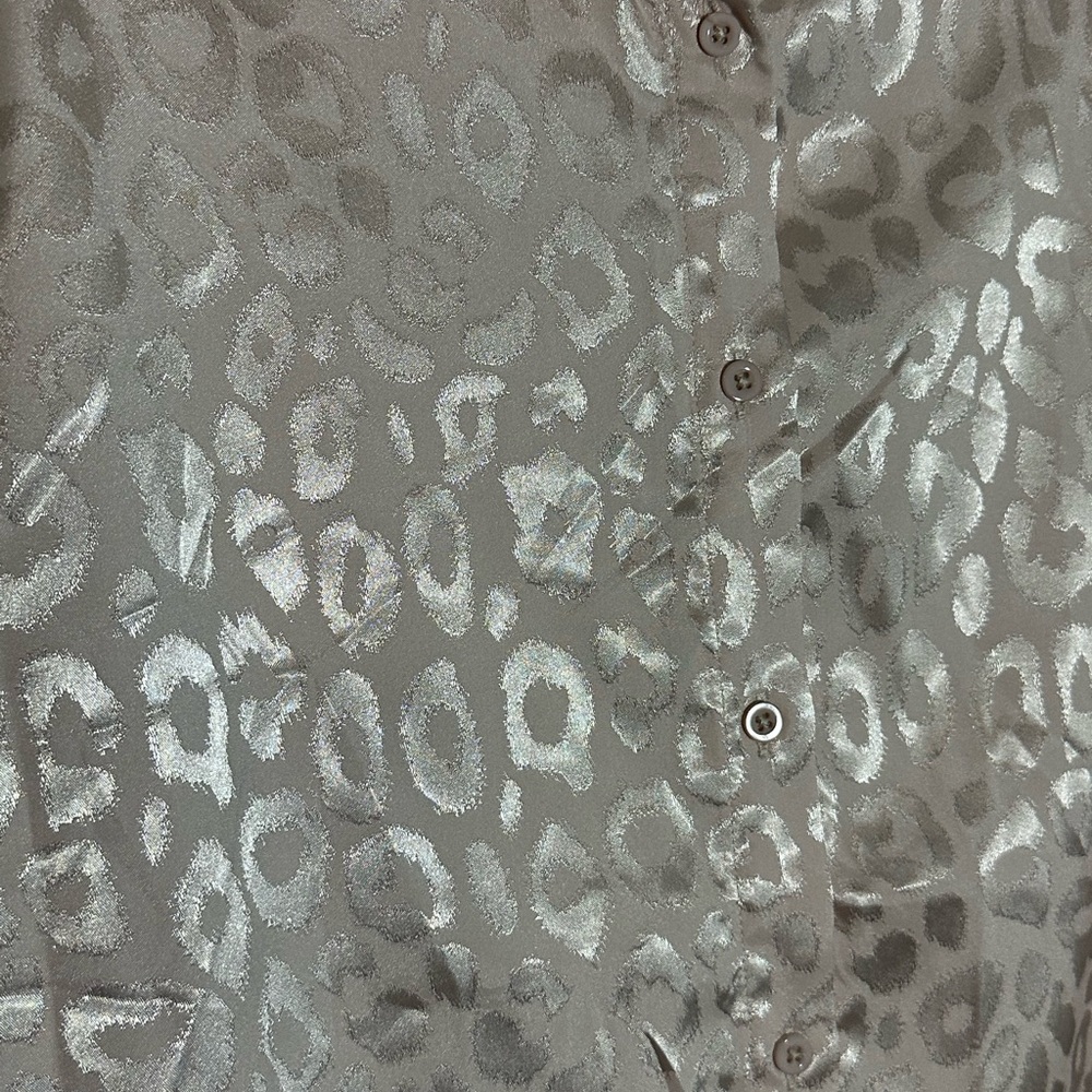 NWOT shiny leopard print blouse - Picture 3 of 4